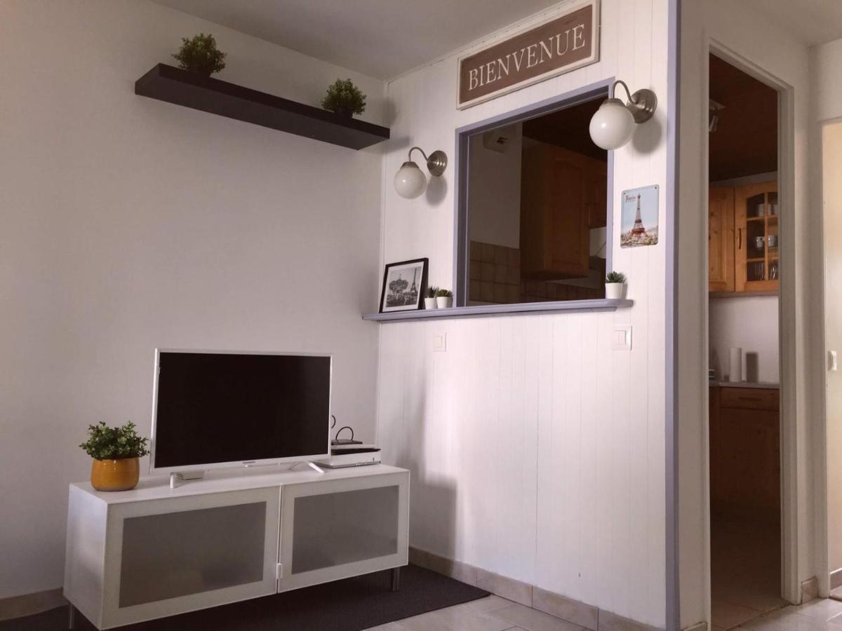 Appartement Eco 6 Personnes มานี-เลอ-องเกรอ ภายนอก รูปภาพ