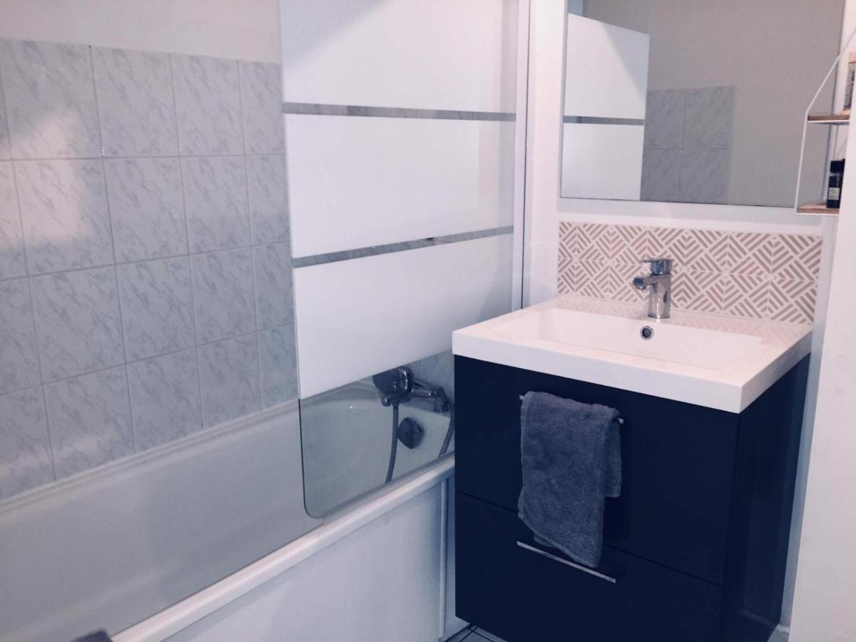 Appartement Eco 6 Personnes มานี-เลอ-องเกรอ ภายนอก รูปภาพ