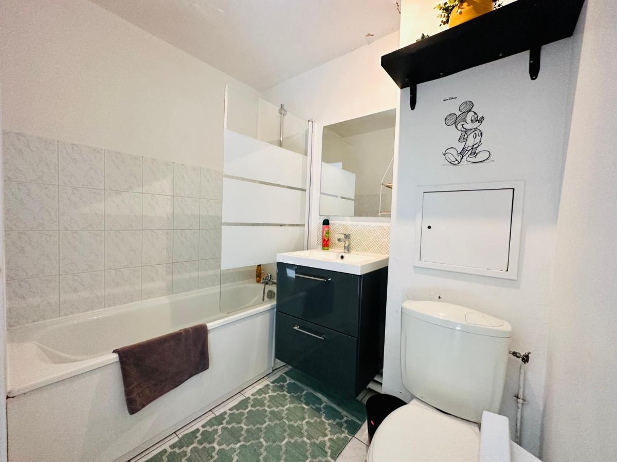 Appartement Eco 6 Personnes มานี-เลอ-องเกรอ ภายนอก รูปภาพ