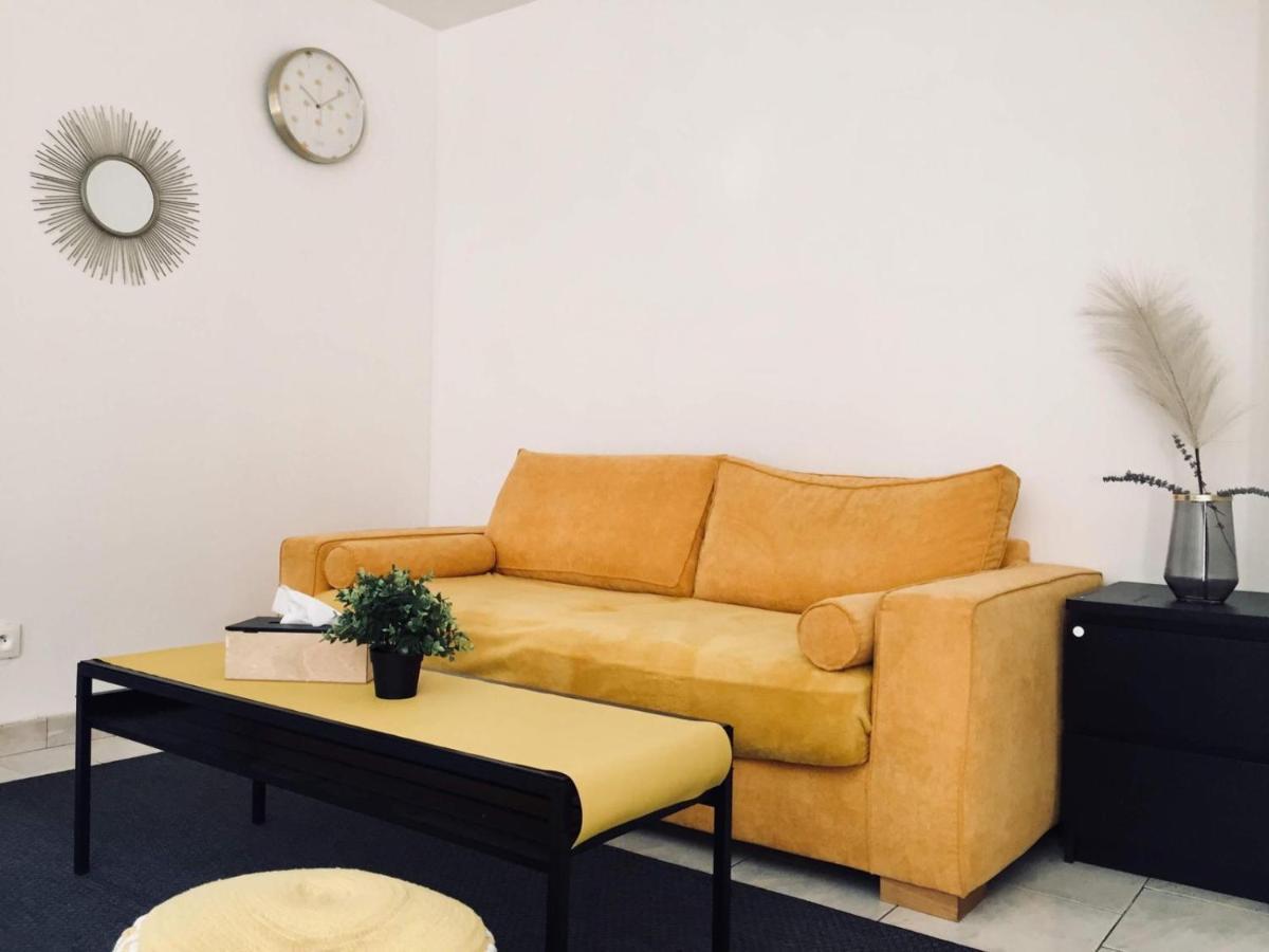 Appartement Eco 6 Personnes มานี-เลอ-องเกรอ ภายนอก รูปภาพ